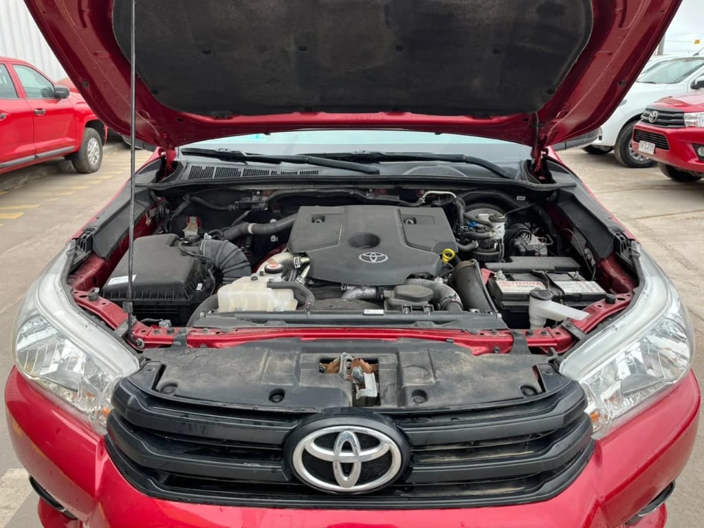 Toyota Hilux Dc 4x4 2.4 D Dx Mt año 2024