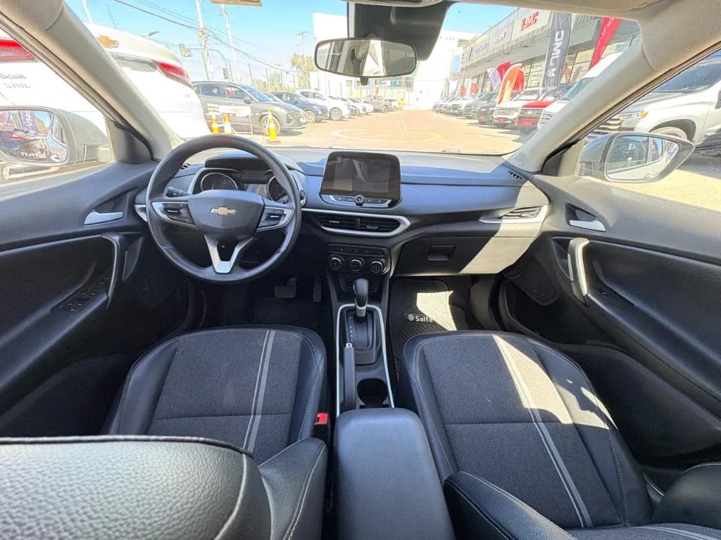 Chevrolet Tracker 1.2t Ltz R 4x2 At 5p año 2025