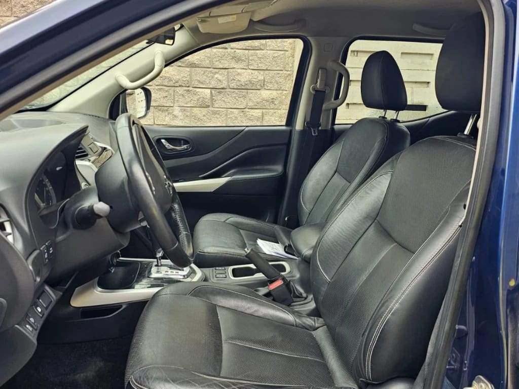 Nissan Np300 2.3 Le Diesel 4wd Dob.cab. At 4p año 2018