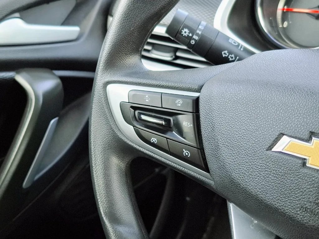 Chevrolet Tracker 1.2t Ltz R 4x2 At 5p año 2025