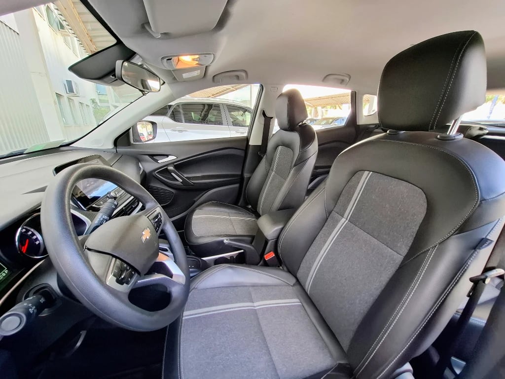 Chevrolet Tracker 1.2t Ltz R 4x2 At 5p año 2025