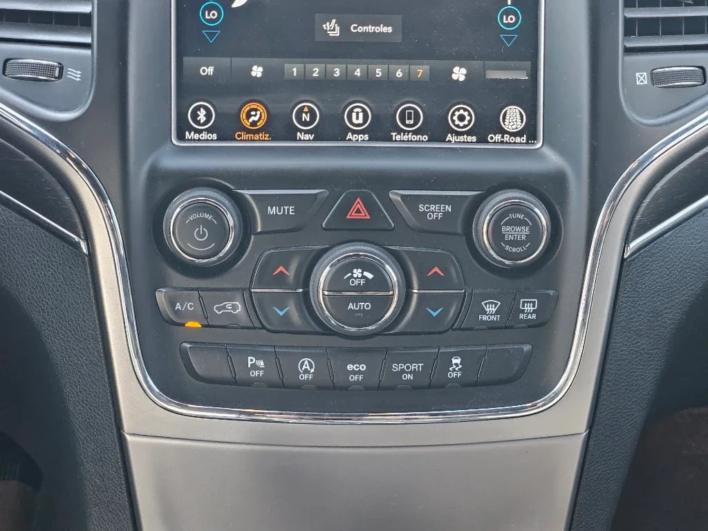 Jeep Grand Cherokee 3.6 Limited Lx 4x4 At 5p año 2018