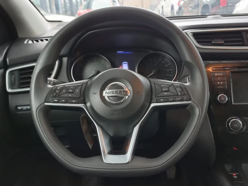 Nissan Qashqai 2.0 Sense Multimedia 4x2 Mt 5p año 2021