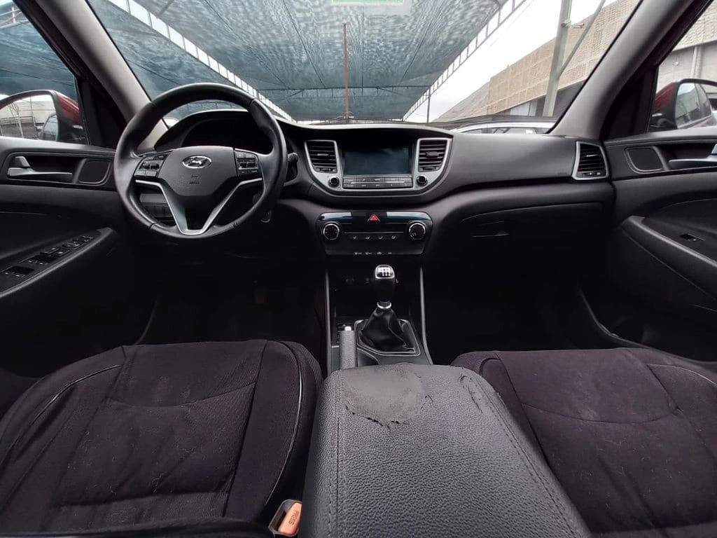 Hyundai Tucson 2.0 Gl Advance 4x2 Mt 5p año 2017