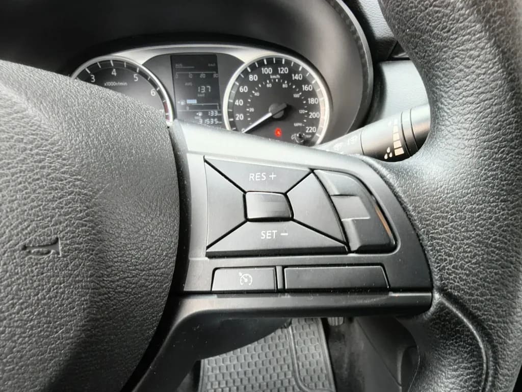 Nissan Versa 1.6 Sense 4x2 Mt 4p año 2025