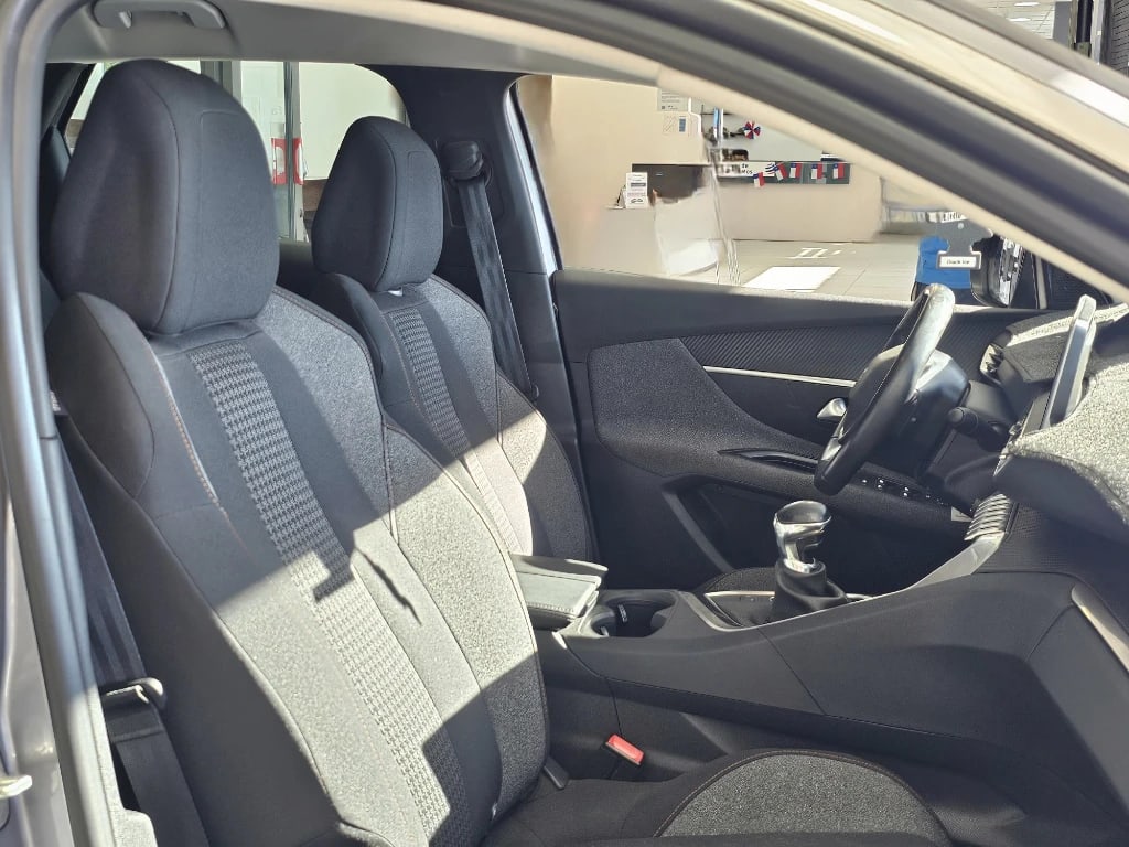 Peugeot 3008 1.5 Active Bluehdi 130 Mt Diesel año 2022