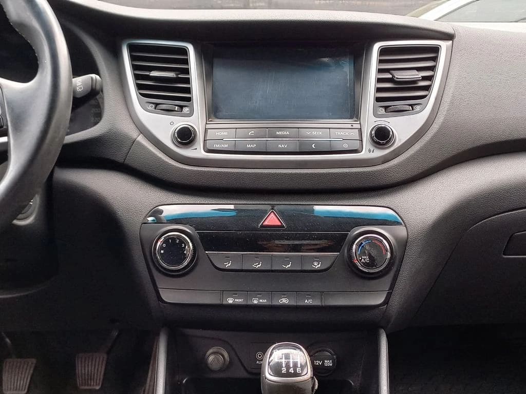 Hyundai Tucson 2.0 Gl Advance 4x2 Mt 5p año 2017