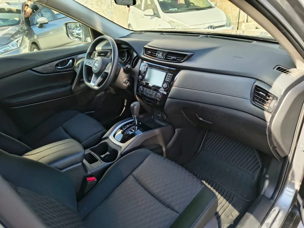 Nissan X-Trail 2.5 Sense 4x2 2row Cvt At 5p año 2023