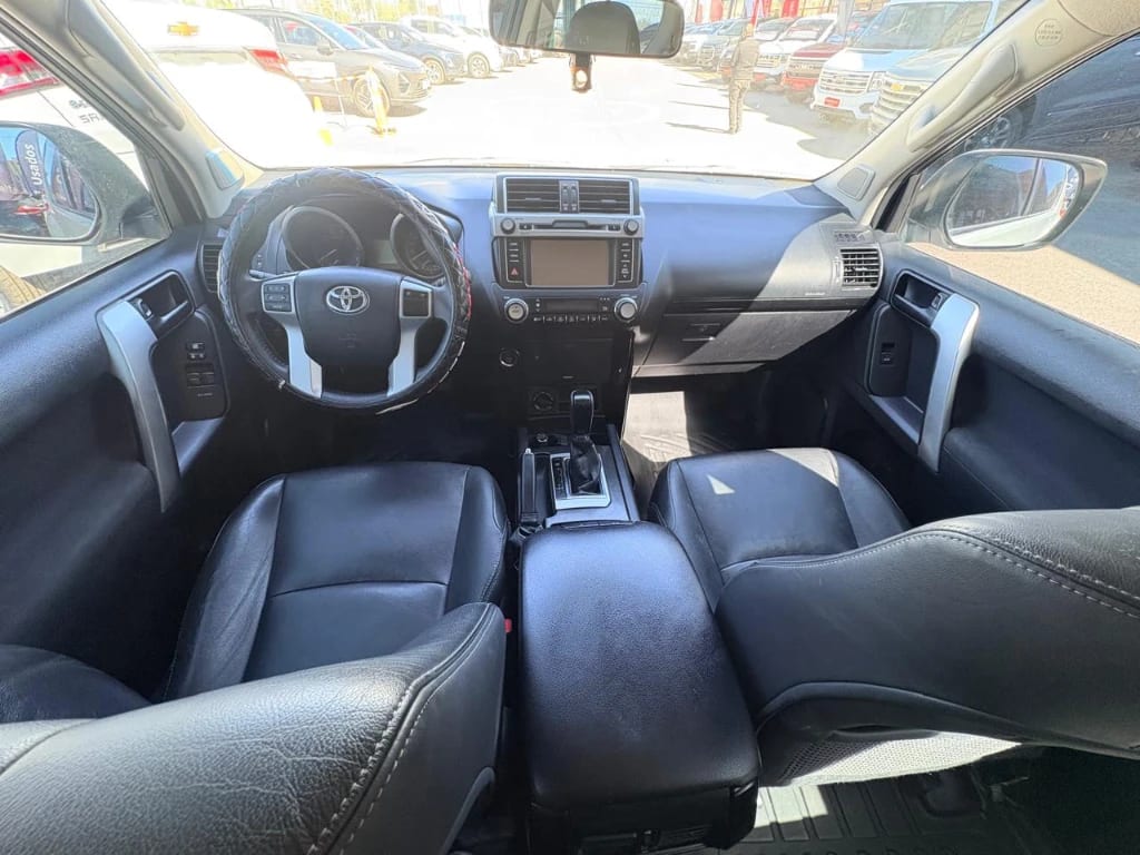 Toyota Land Cruiser Prado 2.7 Limited 4x4 At 3p año 2017