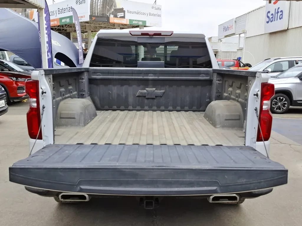Chevrolet Silverado At10 4x4 5.3 Aut (c) año 2025
