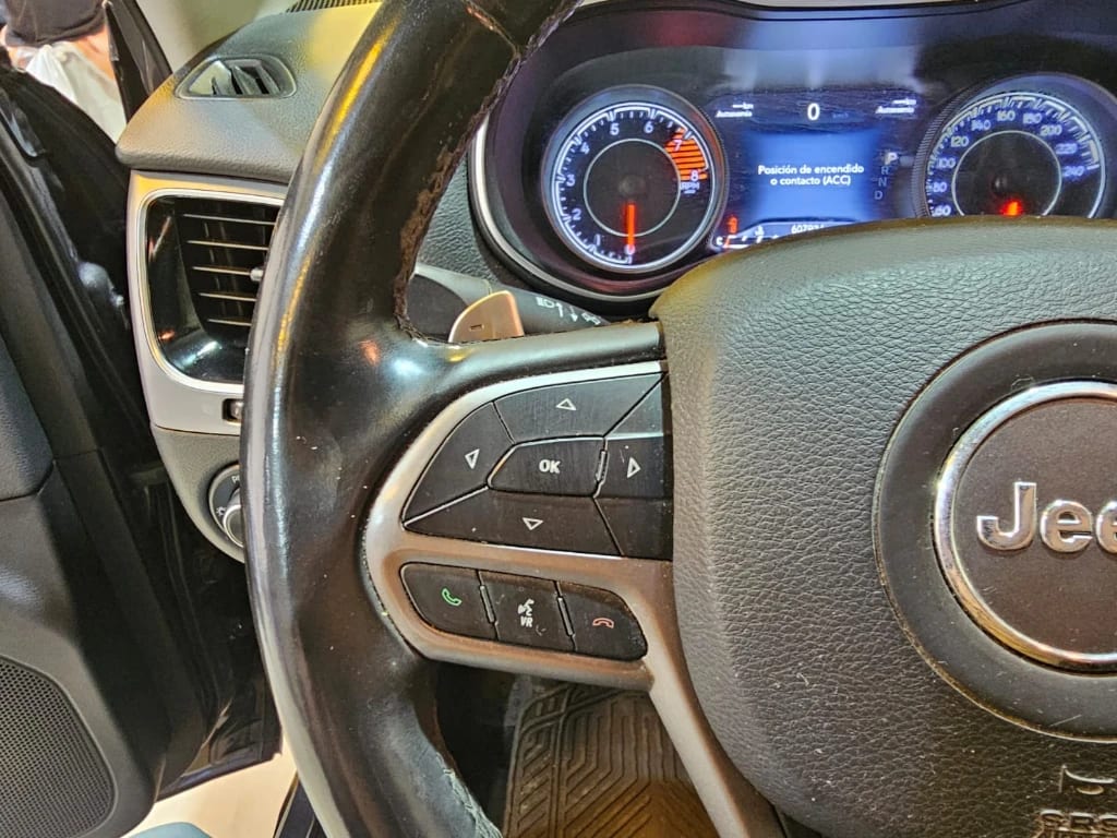 Jeep Cherokee 3.2 Limited 4x4 At 5p año 2019