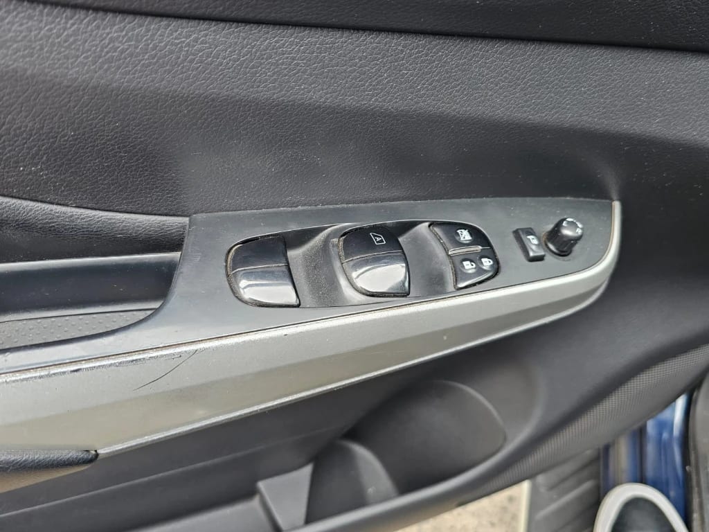 Nissan Np300 2.3 Le Diesel 4wd Dob.cab. At 4p año 2018