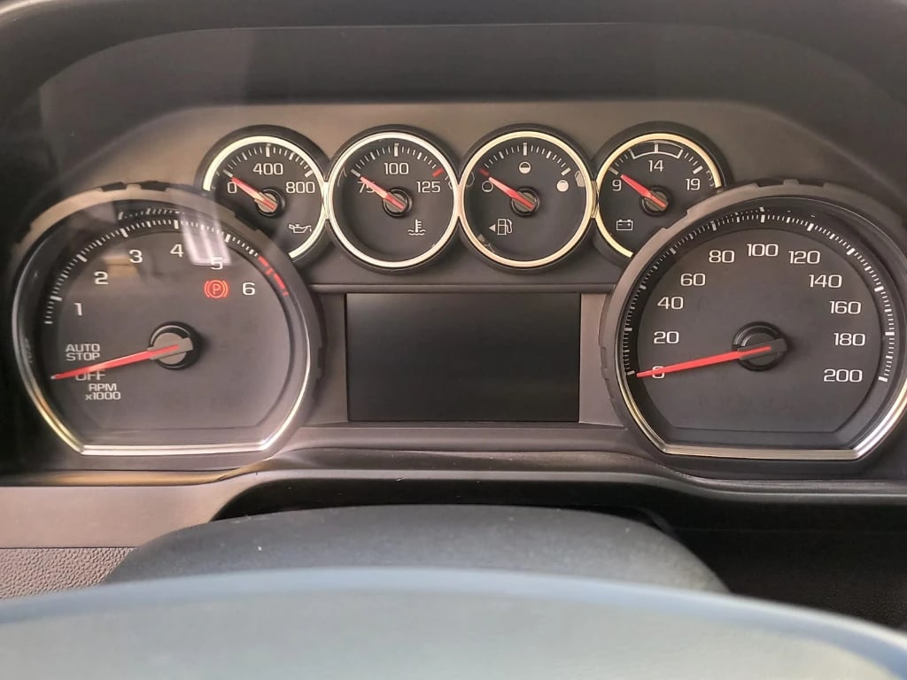 Chevrolet Silverado 5.3 Lt Trailboss Z71 4x4 At 4p año 2022