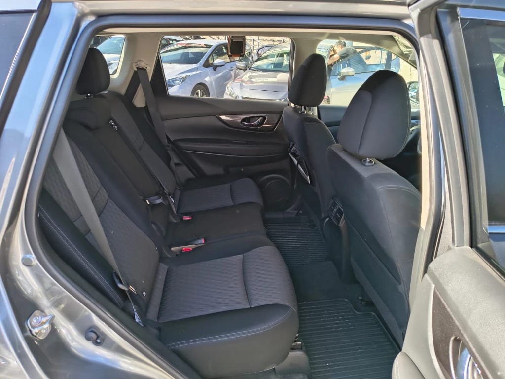 Nissan X-Trail 2.5 Sense 4x2 2row Cvt At 5p año 2023