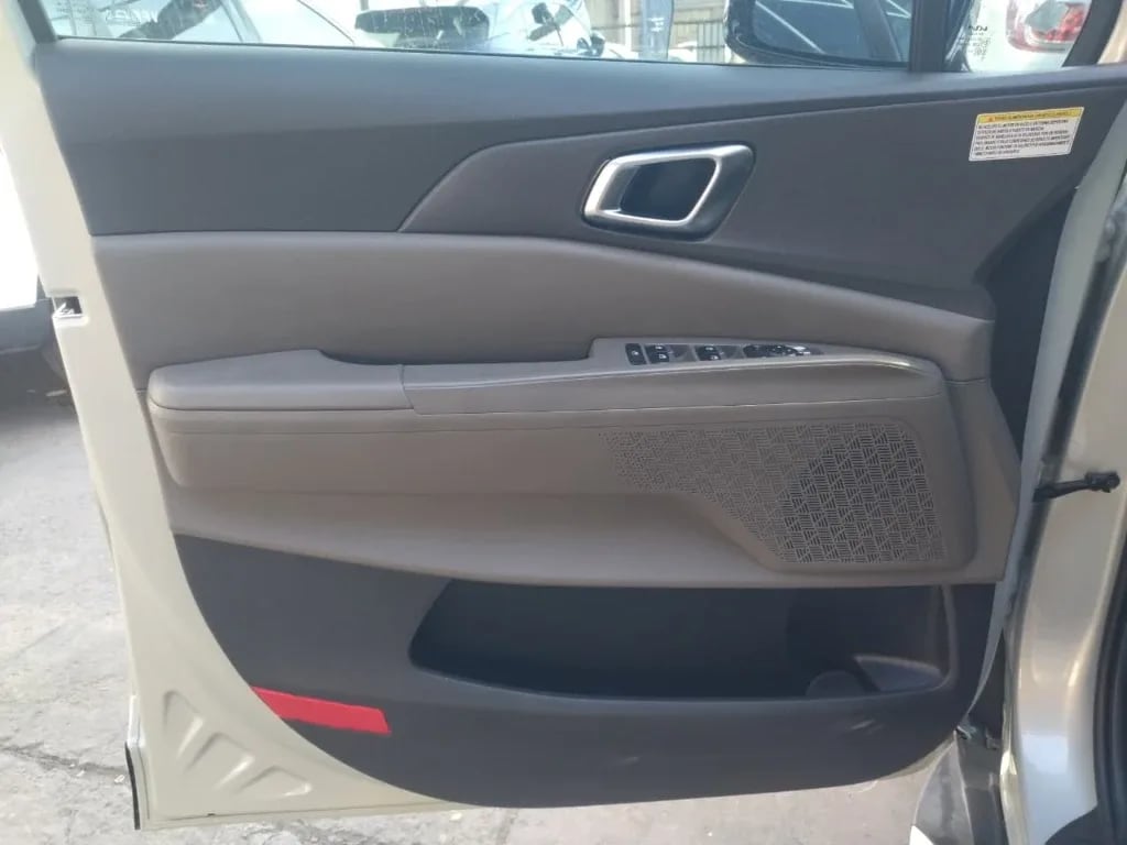Kia Carnival 2.2 Ex Diesel 4x2 8at 5p año 2025