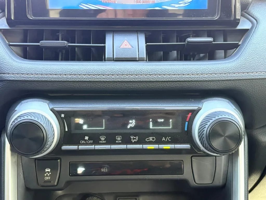 Toyota Rav4 2.0 Le 4x2 Cvt At 5p año 2023