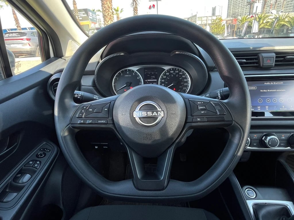 Nissan Versa 1.6 Sense 4x2 Mt 4p año 2025