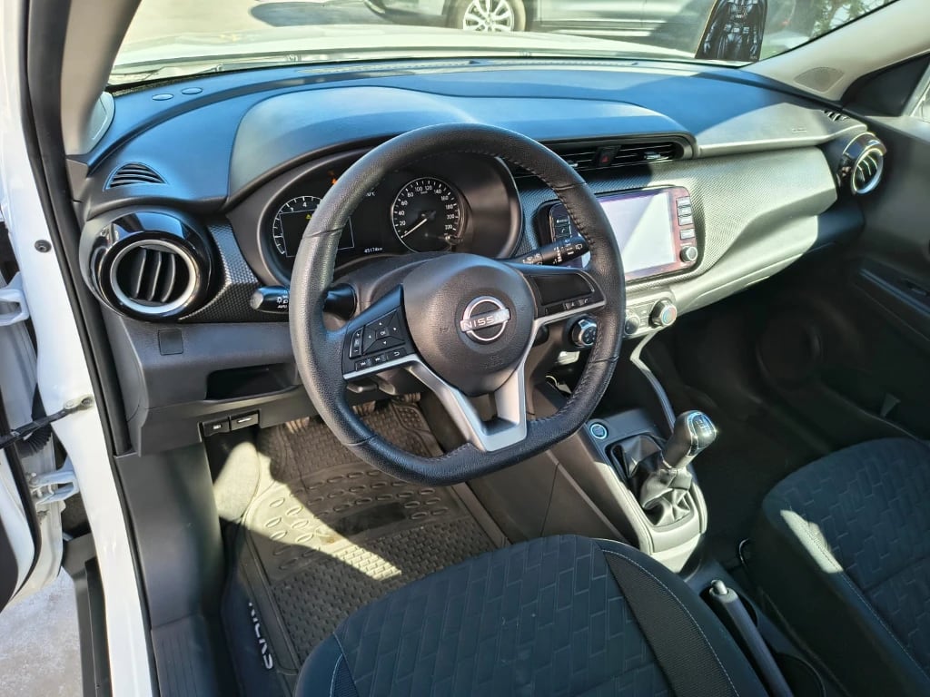 Nissan Kicks 1.6 Advance 4x2 Mt 5p año 2023