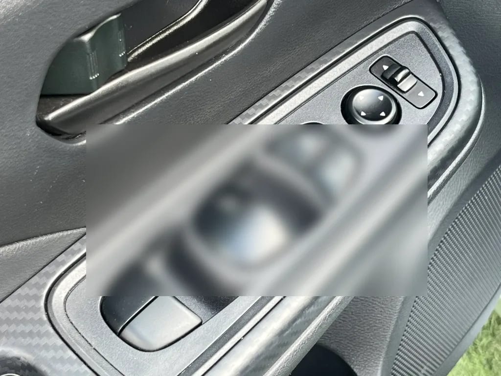 Nissan Versa 1.6 Sense 4x2 Mt 4p año 2025