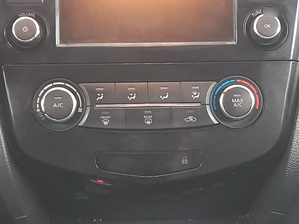 Nissan Qashqai 2.0 Sense Multimedia 4x2 Mt 5p año 2021