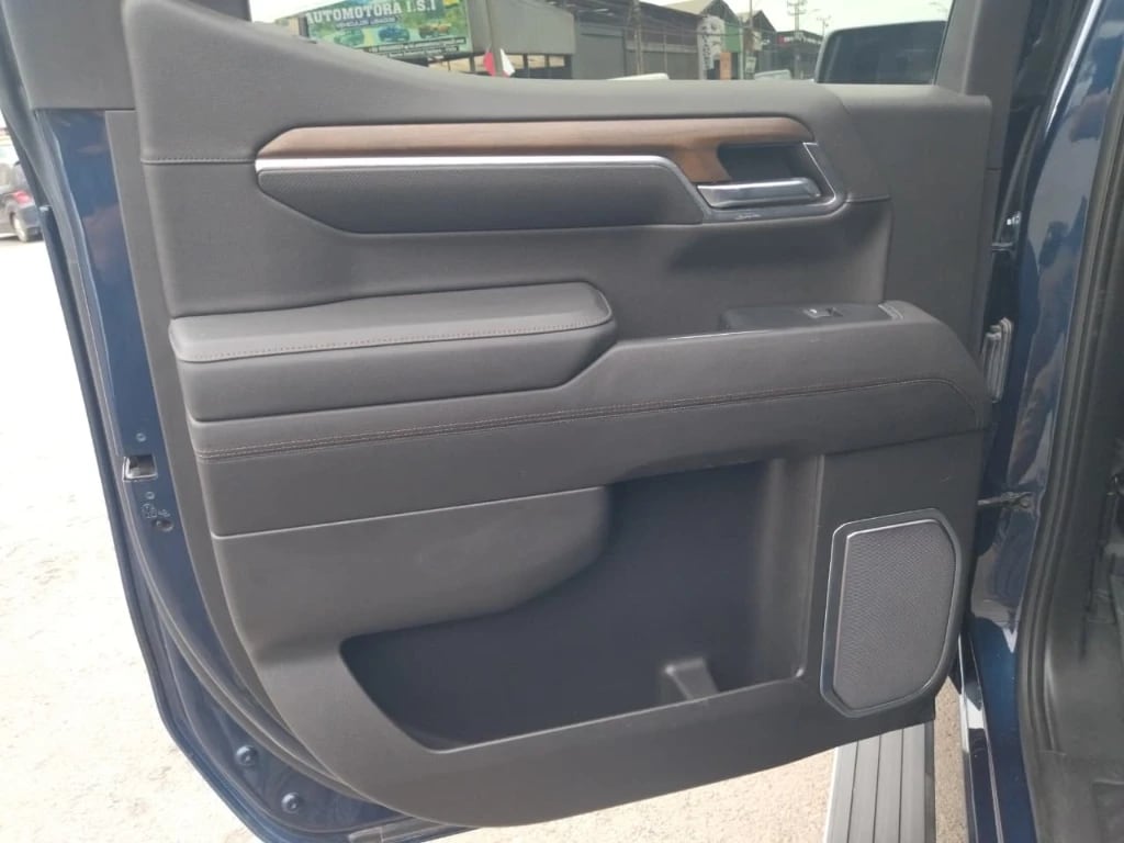 Chevrolet Silverado 3.0 High Country 4x4 At 4p año 2023