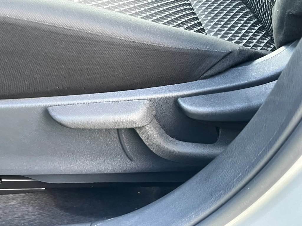 Nissan Versa 1.6 Sense 4x2 Mt 4p año 2025