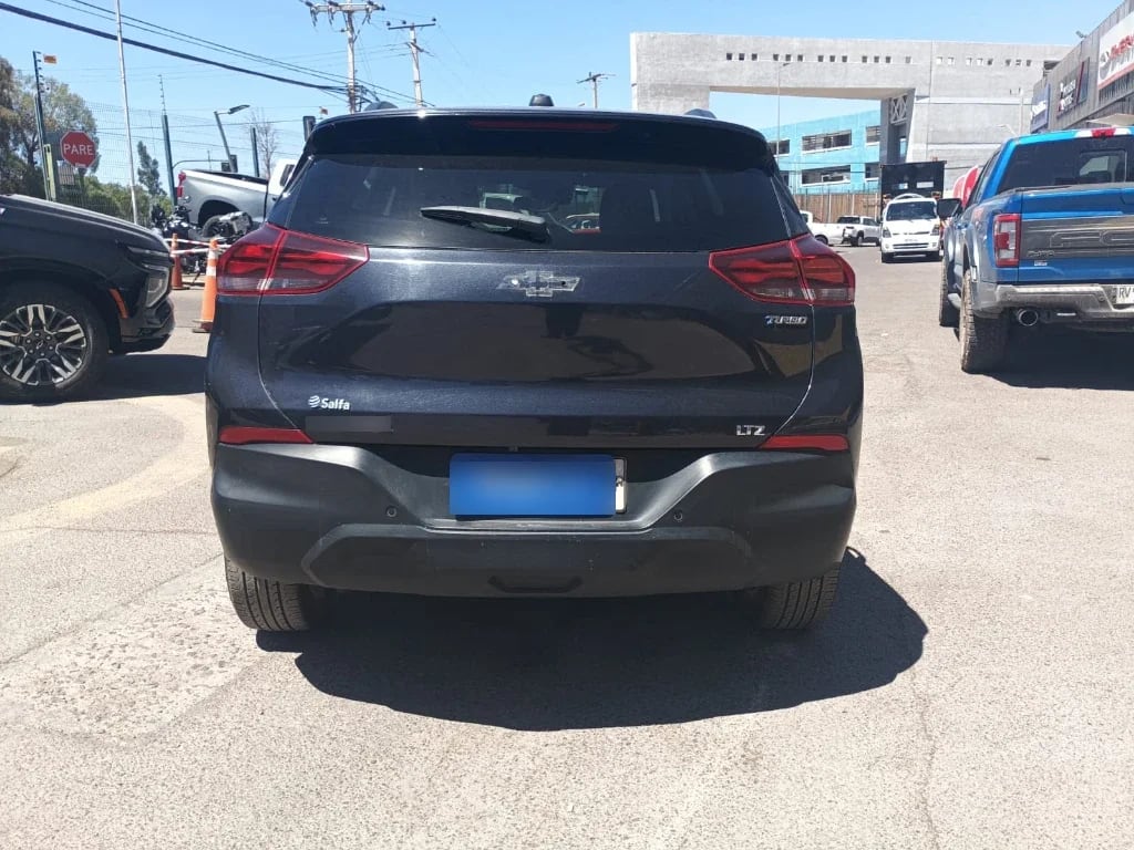 Chevrolet Tracker 1.2t Ltz R 4x2 At 5p año 2025