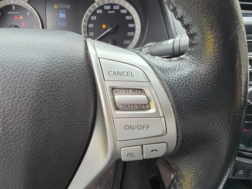 Nissan Np300 2.3 Le Diesel 4wd Dob.cab. At 4p año 2018