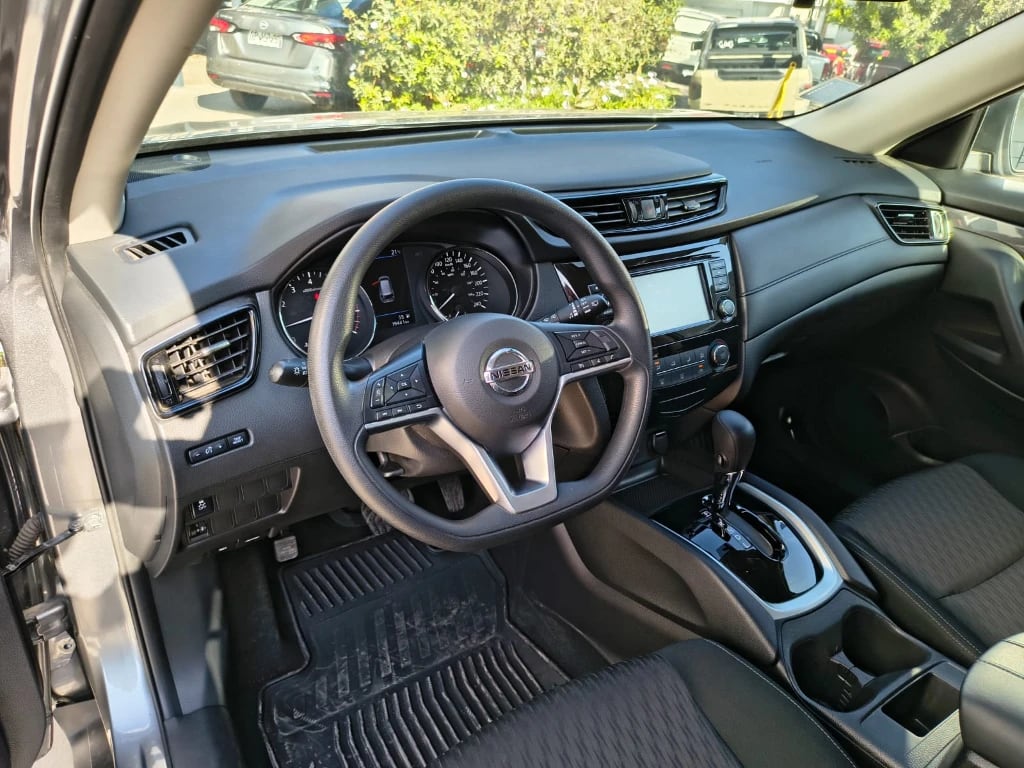 Nissan X-Trail 2.5 Sense 4x2 2row Cvt At 5p año 2023