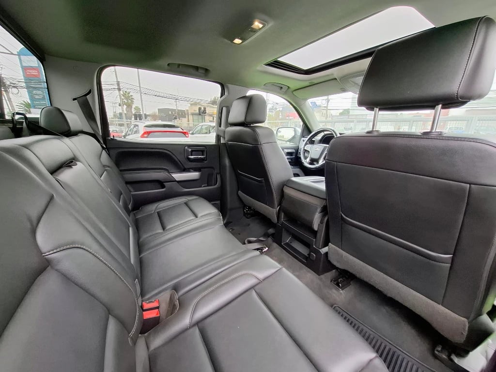 Chevrolet Silverado 5.3 Lt 4wd Ext Z71 Dob. Cab. At 4p año 2019