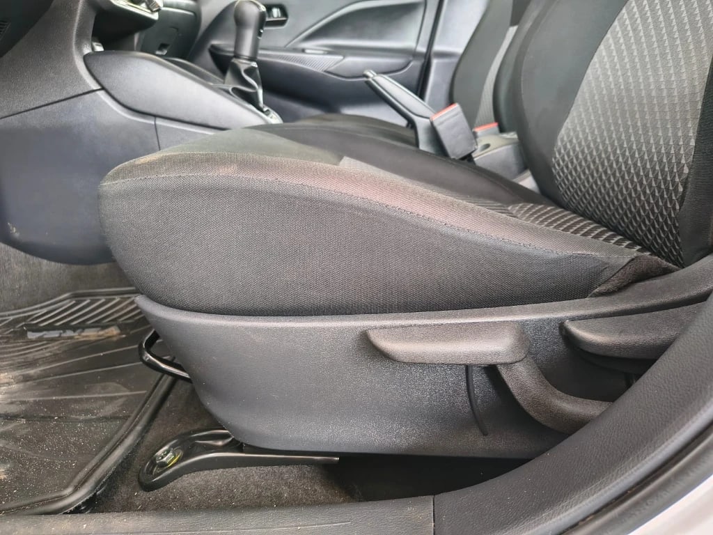 Nissan Versa 1.6 Sense 4x2 Mt 4p año 2025
