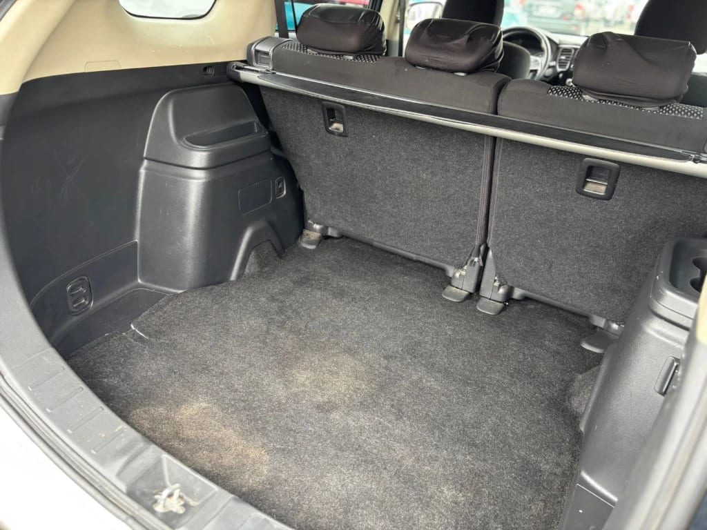 Mitsubishi Outlander 2.0 4x2 Mt 5p año 2021