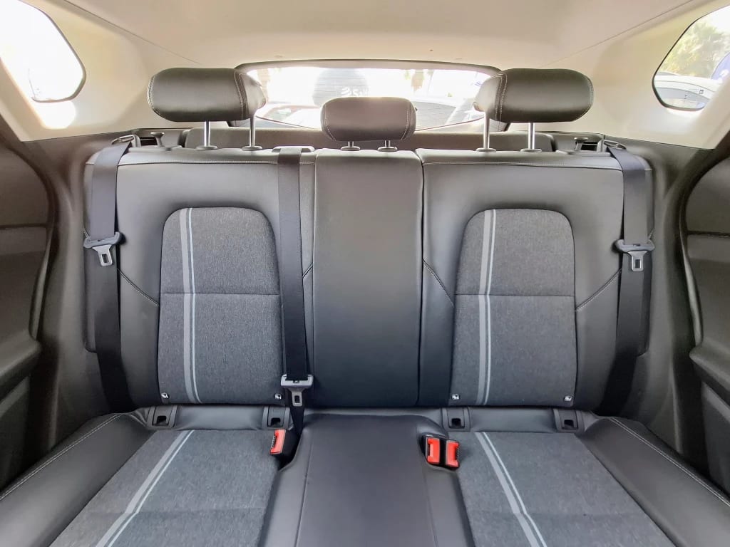 Chevrolet Tracker 1.2t Ltz R 4x2 At 5p año 2025