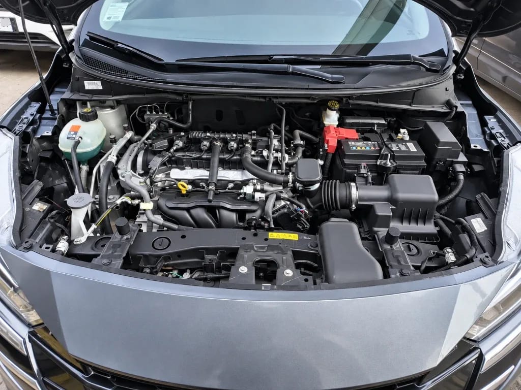 Nissan Versa 1.6 Sense 4x2 Mt 4p año 2025