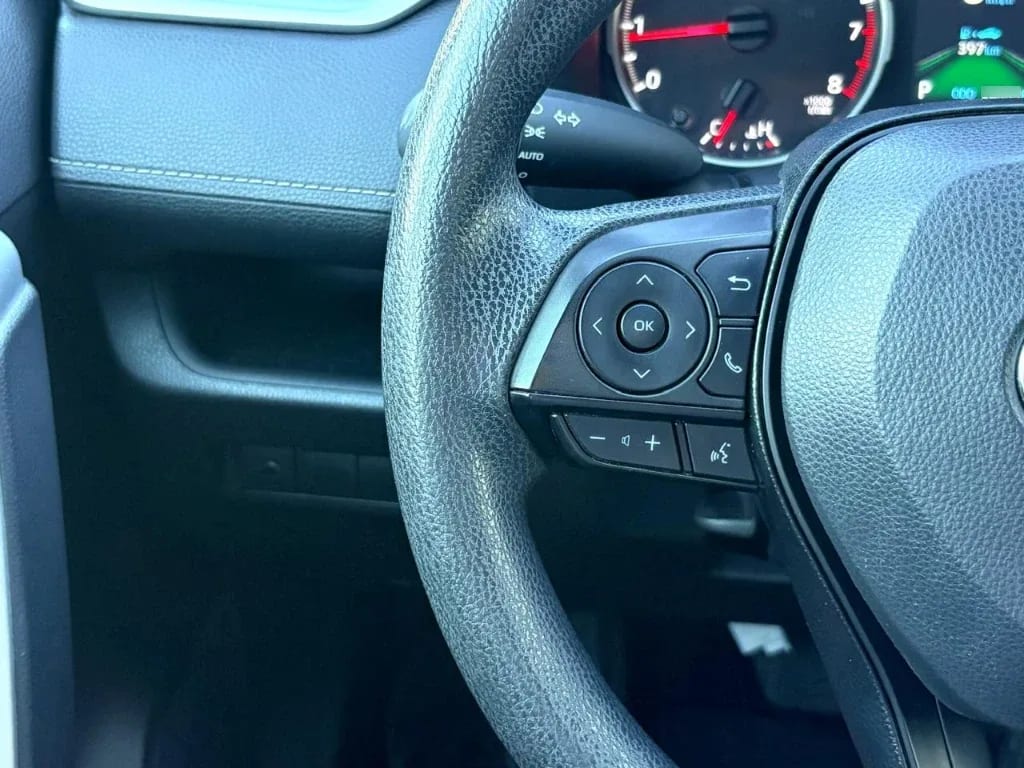 Toyota Rav4 2.0 Le 4x2 Cvt At 5p año 2025