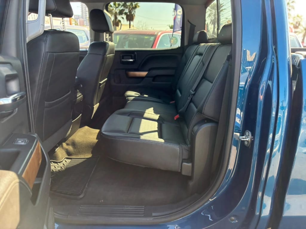 Chevrolet Silverado 5.3 Ltz 4wd Cc Dob Cab At 4p año 2019