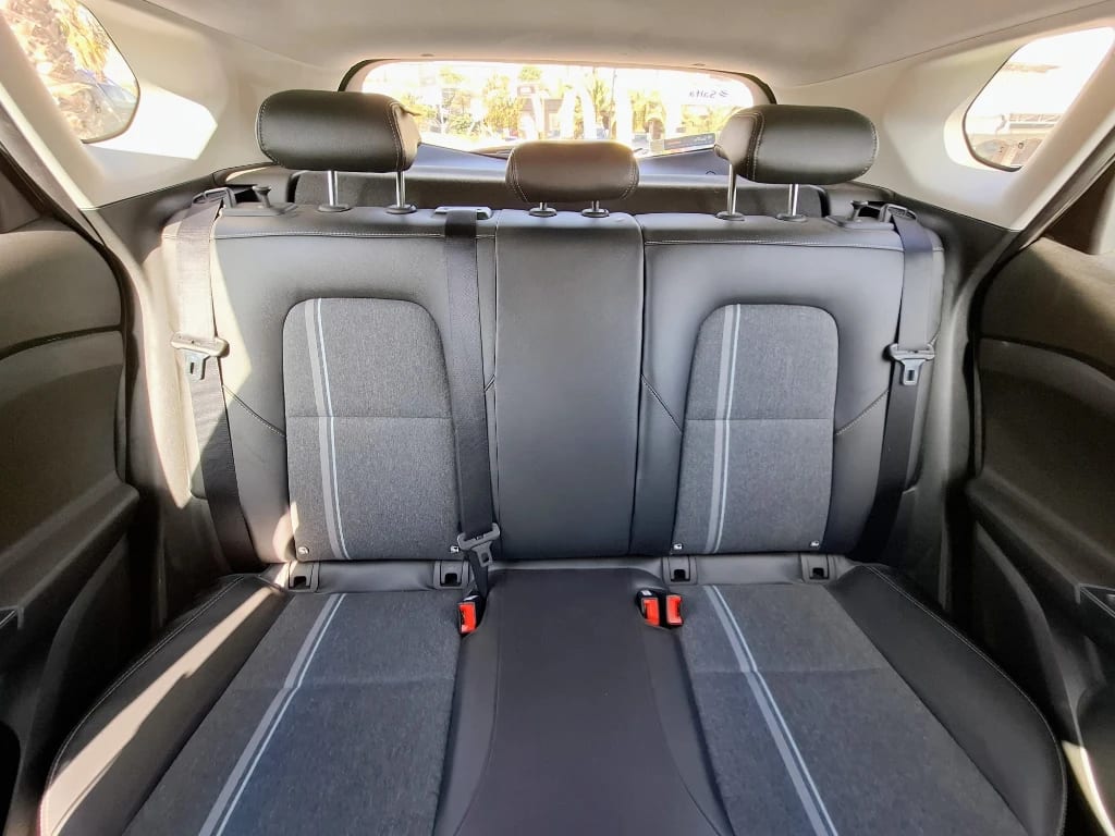 Chevrolet Tracker 1.2t Ltz R 4x2 At 5p año 2025