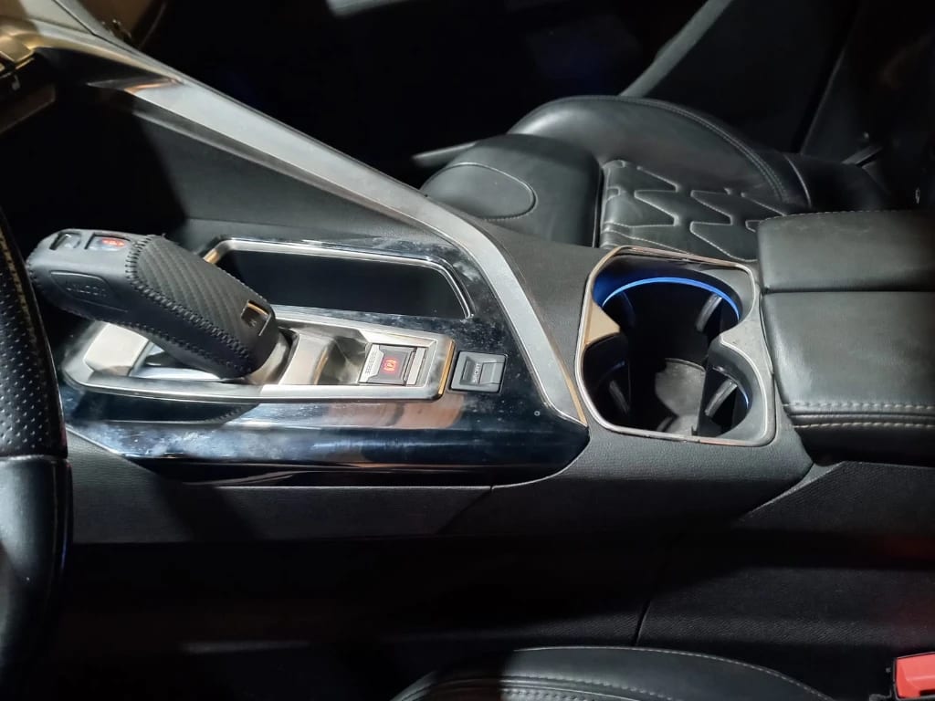 Peugeot 3008 2.0 Gt Bluehdi Diesel 4x2 At 5p año 2019