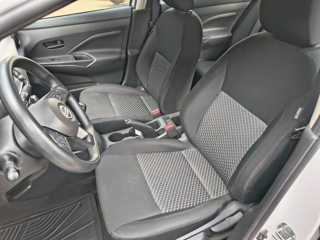 Nissan Versa 1.6 Sense 4x2 Mt 4p año 2025