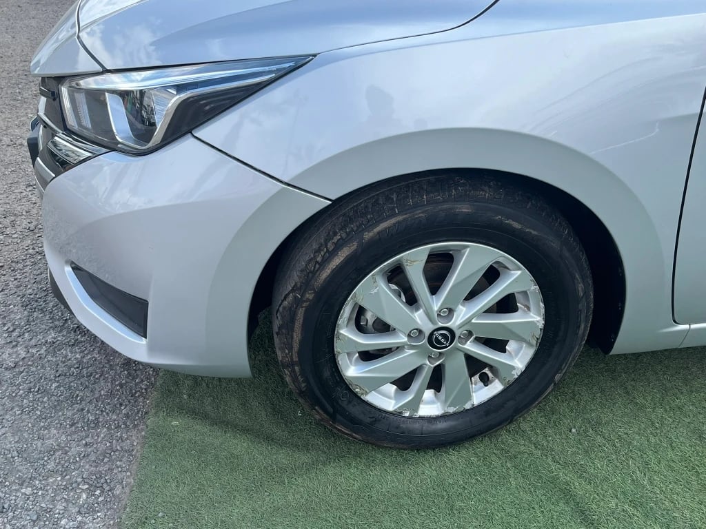 Nissan Versa 1.6 Sense 4x2 Mt 4p año 2025