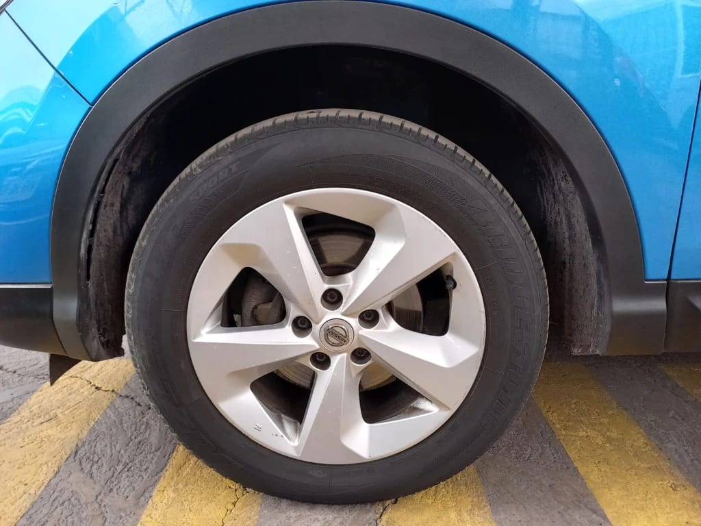 Nissan Qashqai 2.0 Sense Multimedia 4x2 Mt 5p año 2021