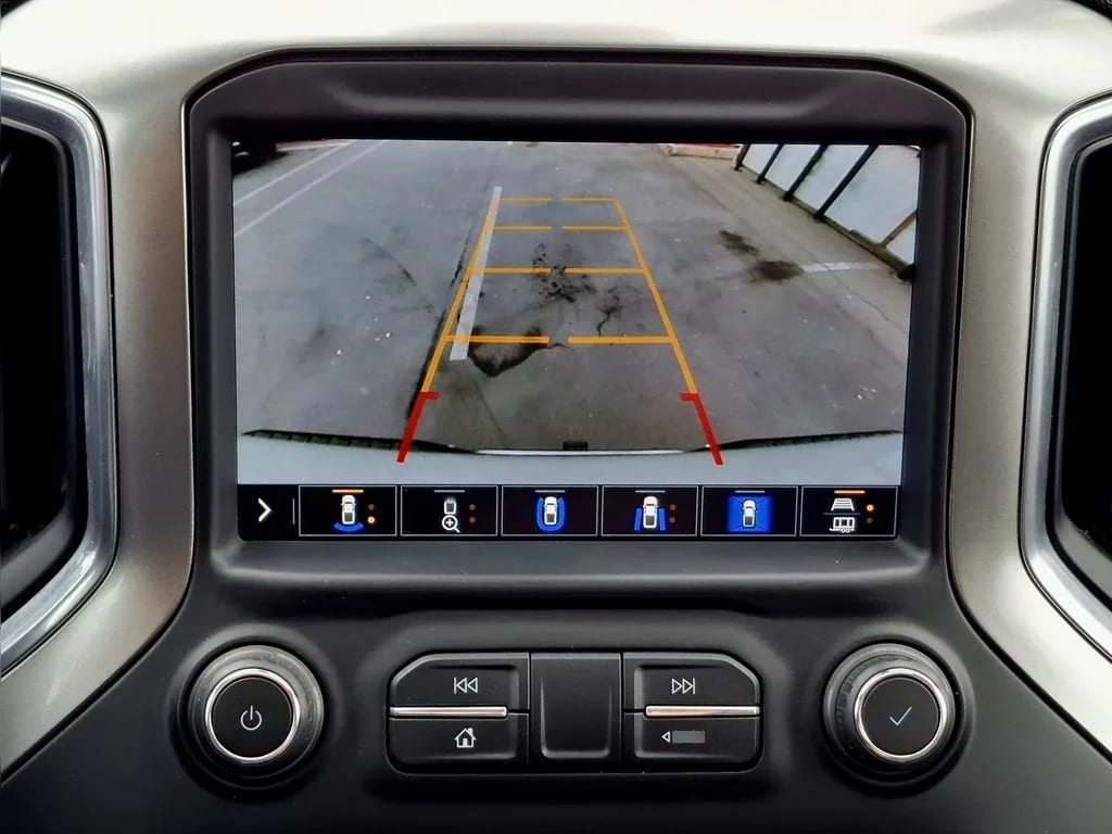 Chevrolet Silverado Dcab 4x4 Sohc 5.3 Aut año 2022