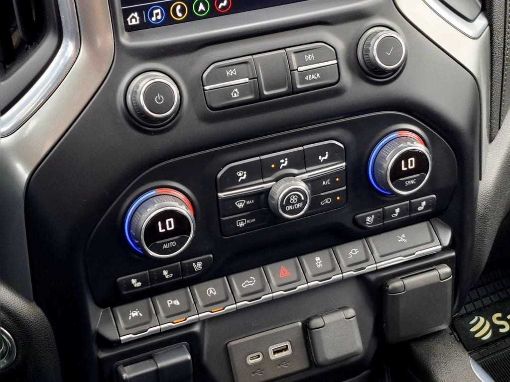 Chevrolet Silverado Dcab 4x4 Sohc 5.3 Aut año 2022