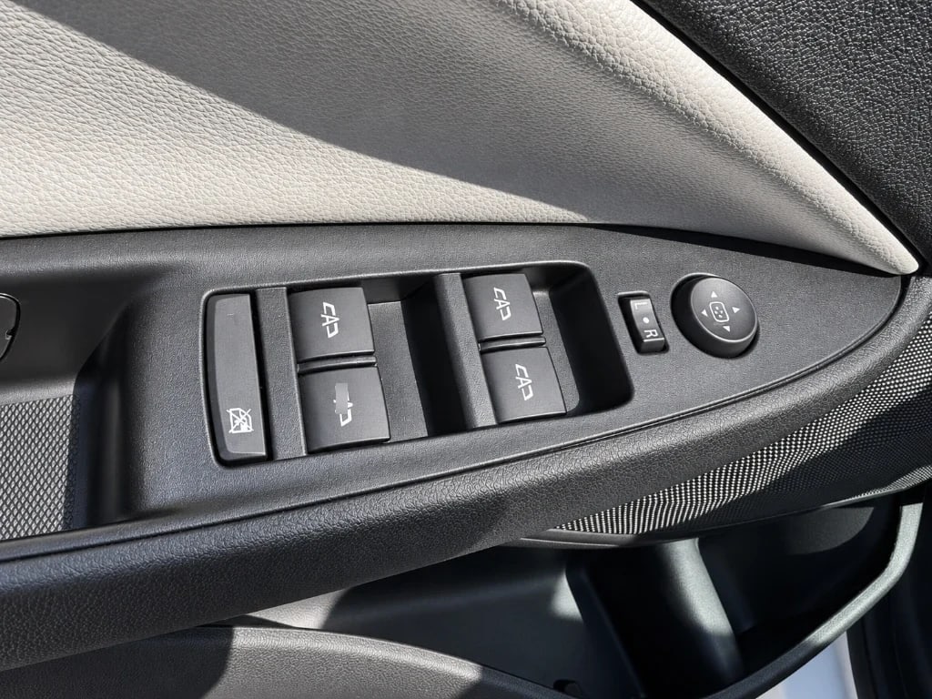 Chevrolet Onix 1.0t Premier S 4x2 Sdn At 4p año 2025