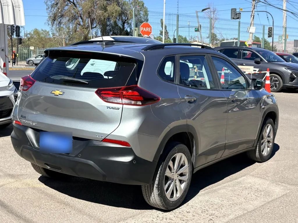 Chevrolet Tracker 1.2t Ltz R 4x2 At 5p año 2025