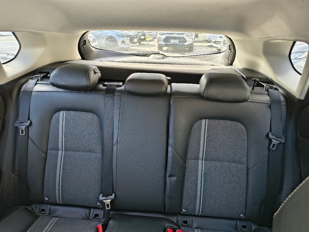 Chevrolet Tracker 1.2t Ltz R 4x2 At 5p año 2025