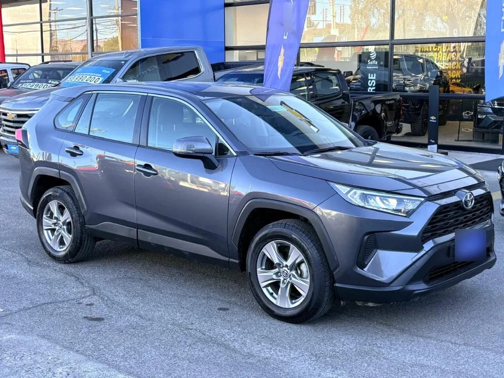 Toyota Rav4 2.0 Le 4x2 Cvt At 5p año 2025
