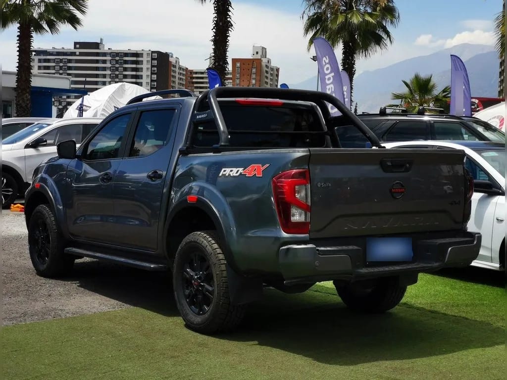 Nissan Navara 2.3d Pro4x Diesel 4x4 Dob.cab. At 4p año 2022