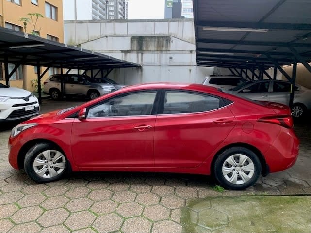 Hyundai Elantra 1.6 Md Gls Ac 2ab Mt año 2015