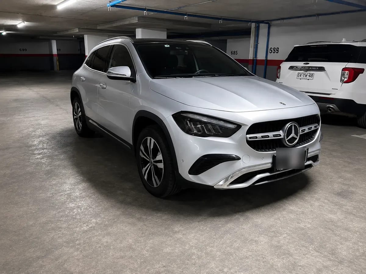 MERCEDES BENZ GLA200 1.6 Amg At año 2026